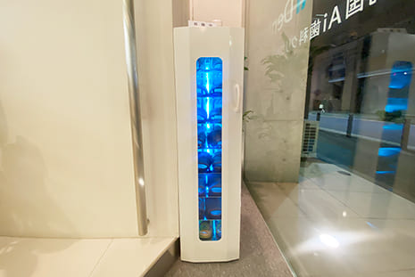 殺菌灯付きスリッパラック