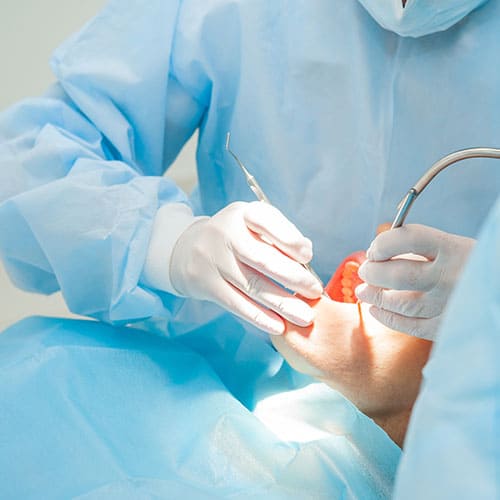 正確なインプラント治療