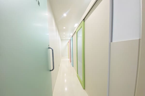 診療室までの廊下